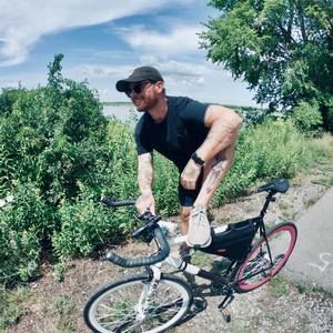 Meet your Posher, Casey